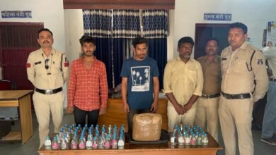 Photo of रतनपुर पुलिस द्वारा नशे के अवैध व्यापारियों के विरूद्ध की गई बड़ी कार्यवाही ,दो अलग-अलग ठिकानों पर पुलिस द्वारा छापा मारकर किया भारी मात्रा में देशी शराब जप्त