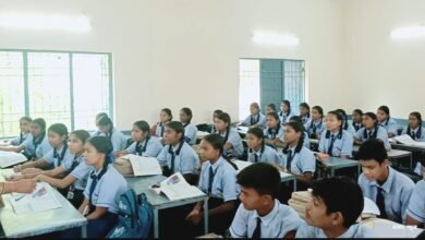 Photo of मुख्यमंत्री साय जहां अधिकारियों को शिक्षा व्यवस्था दुरुस्त के निर्देश दे रहे हैं,वही पालक नाराज है शिक्षकों के कमी से