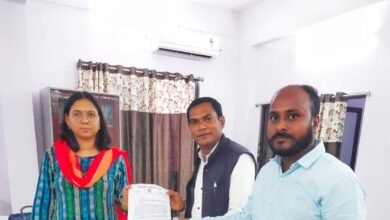 Photo of शिक्षा विभाग में नवाचार के लिए  पत्रकार ने मुख्यमंत्री के नाम सौंपा ज्ञापन