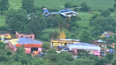 Photo of मुख्यमंत्री  विष्णु देव साय ने भोरमदेव में कावड़ियों पर की पुष्प वर्षा