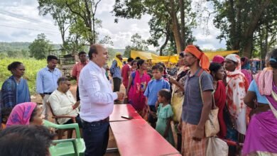 Photo of प्रधानमंत्री जनमन योजनांतर्गत जिले के पहुंच विहीन क्षेत्र के साप्ताहिक बाजार कस्तूरमेटा में लगाई गई शिविर