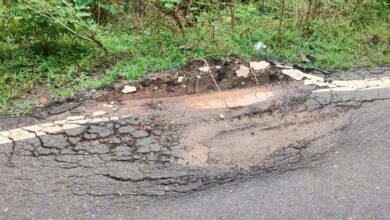 Photo of आमागोहन से कोनचरा नवीन डामर मार्ग की हालत पस्त