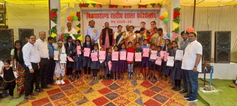 विकासखंड स्तरीय शाला प्रवेश उत्सव दहिकोंगा में आयोजित
