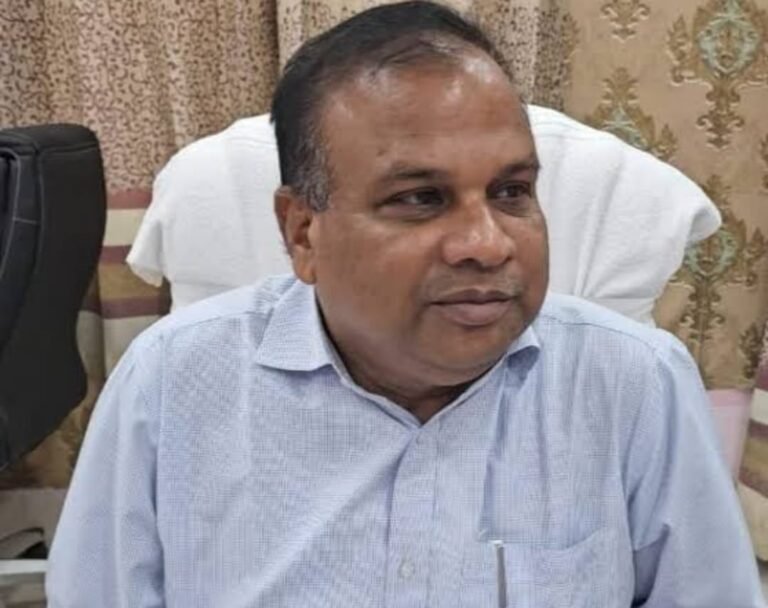 एक विधवा की चीत्कार दब गई, भ्रष्टाचार की जयकार सुनाई दी — रिश्वतखोर अफसर बना शिक्षा विभाग का सरताज
