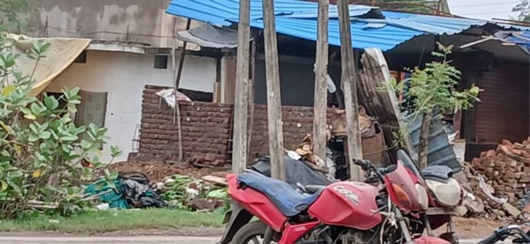 सुशासन की लौ में जगी उम्मीद, फिर बुझा दी दबंगई ने — क्या फिर मिलेगा भगवती को इंसाफ़?