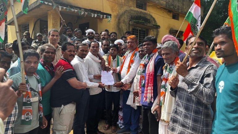 मर्दापाल ब्लॉक कांग्रेस कमेटी ने बिजली दफ्तर का घेराव कर राज्यपाल के नाम सौंपा ज्ञापन