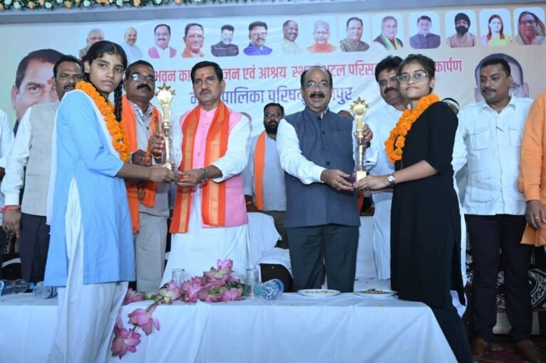 रायपुर : विकास के लिए प्रतिबद्ध डबल इंजन की सरकार : केन्द्रीय राज्य मंत्री  तोखन साहू