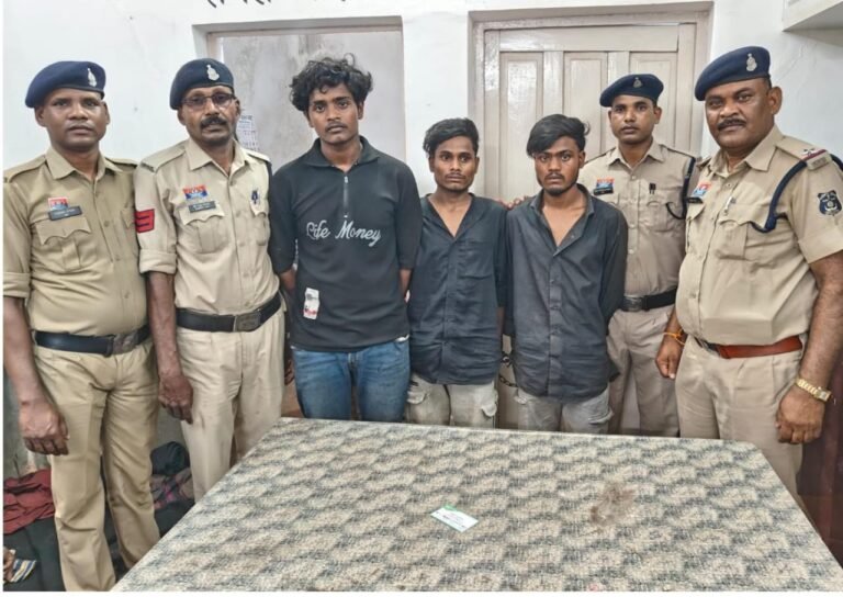 लुट के वारदातो को अंजाम देने वाले आरोपीयों को सीपत पुलिस ने किया गिरफ्तार