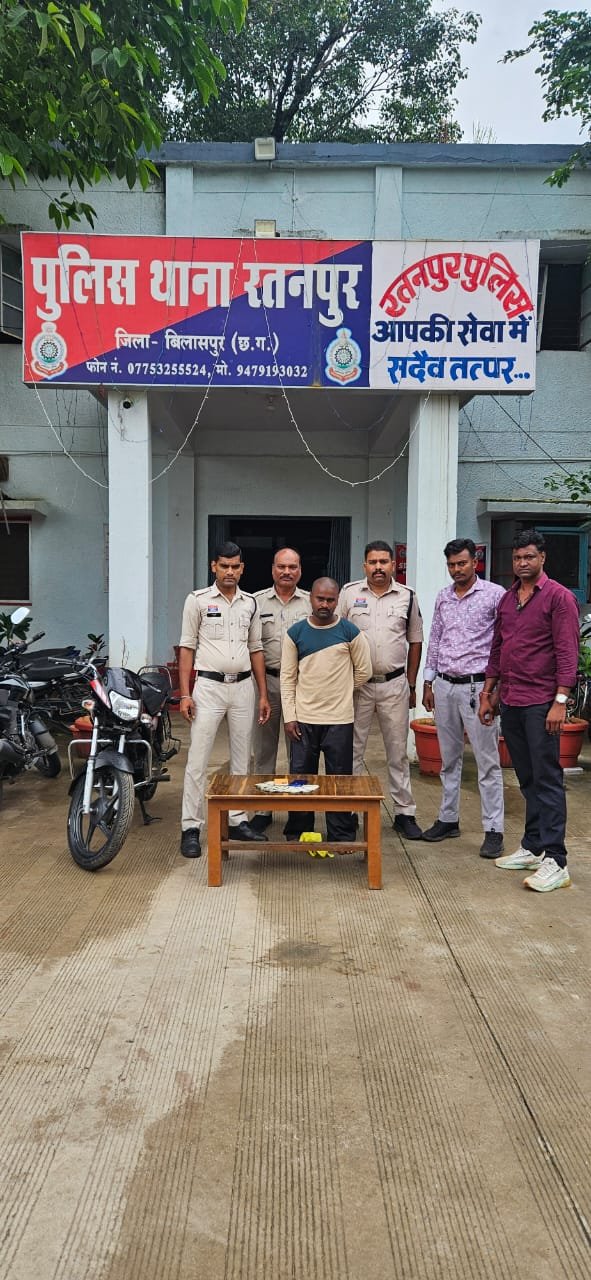 रतनपुर पुलिस की बड़ी कामयाबी: बैंक से निकाले 50 हजार की लूटपाट का खुलासा, एक गिरफ्तार, नाबालिग शामिल