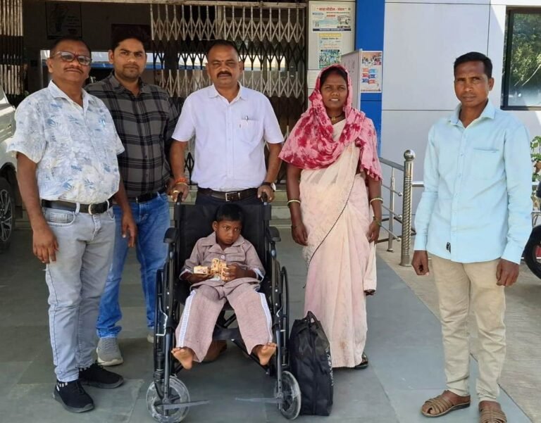 उत्तर बस्तर कांकेर : बहुदिव्यांग छात्रा गुंजन को मिली व्हीलचेयर, अब नियमित जा सकेगी स्कूल