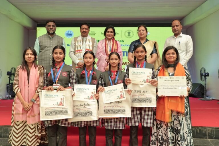 रायपुर : भारत सरकार के पर्यटन मंत्रालय की पहल ‘देखो अपना देश’ से जागा युवाओं में उत्साह