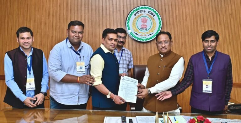 रायपुर : मुख्यमंत्री विष्णुदेव साय से प्रेस क्लब प्रतिनिधिमंडल ने की सौजन्य मुलाकात