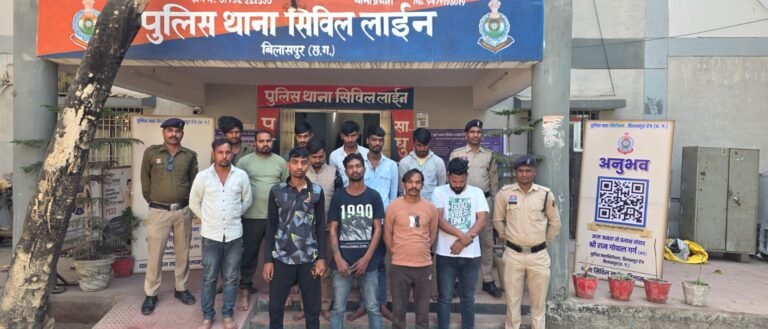बिलासपुर में पुलिस का बड़ा एक्शन: रातभर चली कांबिंग गश्त, 126 वारंटी और 11 फरार आरोपी गिरफ्तार करीब 300 पुलिस अधिकारी-कर्मचारियों की संयुक्त कार्रवाई, निगरानी बदमाशों पर कसा शिकंजा