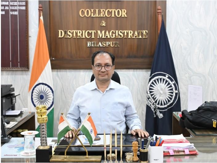 बिलासपुर : कलेक्टर संजय अग्रवाल की अध्यक्षता में टीएल बैठक सम्पन्न ,,,गर्मी पूर्व पेयजल प्रबंधन, जनगणना की तैयारी और शिकायतों के त्वरित निराकरण पर विशेष जोर