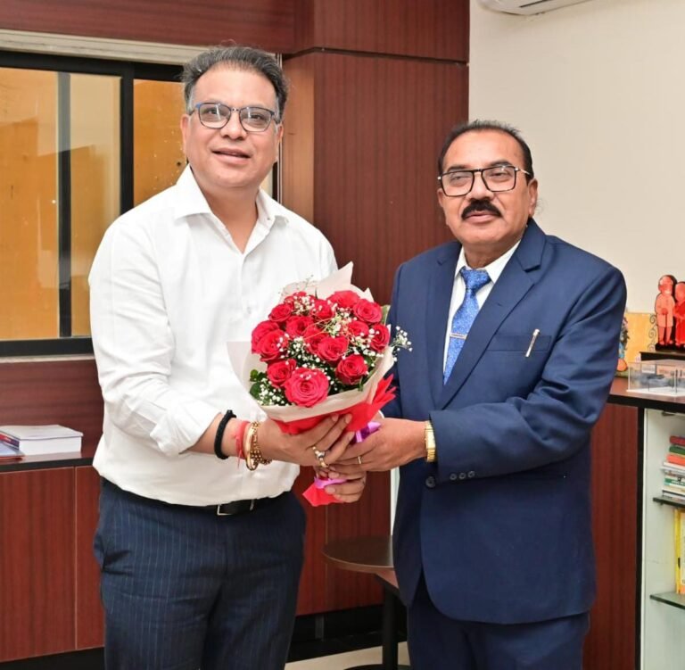 रायपुर : रामजीवन देवांगन ने राज्य आयुक्त दिव्यांगजन का पदभार ग्रहण किया