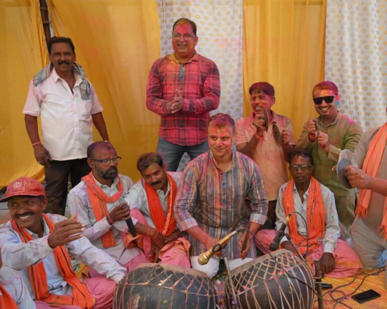 नगर पालिका परिषद भाटापारा में धूमधाम से मनाया गया होली मिलन समारोह