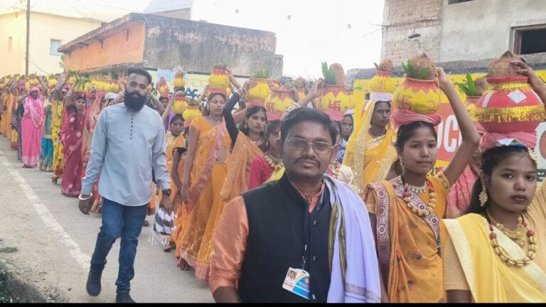 201 कलशों की शोभा यात्रा से गूंजा रतनपुर, सूर्यवंशी समाज ने धूमधाम से किया महोत्सव का शुभारंभ