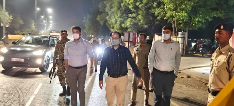 बर्ड फ्लू अलर्ट : कलेक्टर-एसएसपी ने कोनी क्षेत्र का किया रात्रि निरीक्षण, सख्त निर्देश जारी