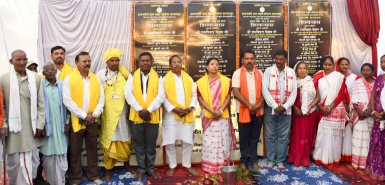 रायपुर : मंत्री श्री नेताम ने डिंडो में 1154.45 लाख रुपये के विभिन्न विकास कार्यों का किया भूमिपूजन एवं शिलान्यास