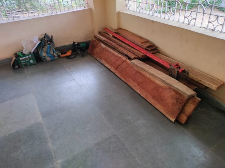 बेलगहना वन परिक्षेत्र की बड़ी कार्यवाही से थर-थर कांप रहे हैं  लकड़ी तस्कर