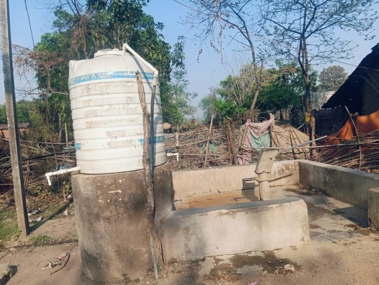 सरपंच–सचिव की जंग में प्यासा गांव: काम पूरे, भुगतान गायब… अधिकारी मौन क्यों?