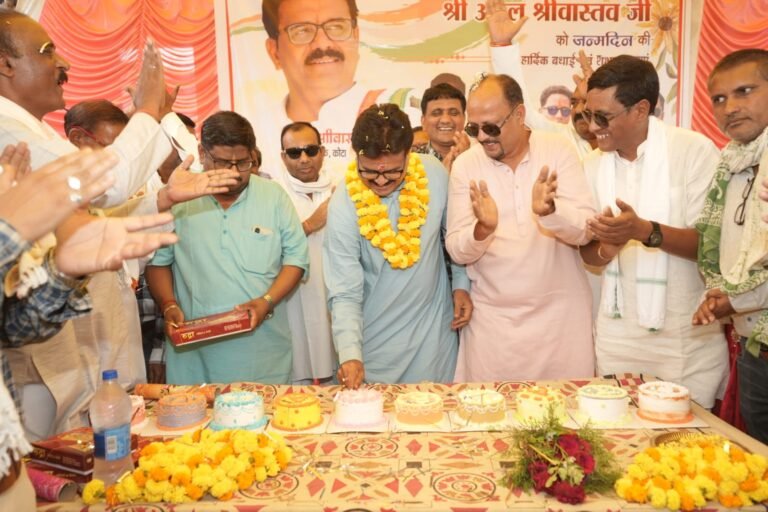 उत्साह पूर्वक मनाया गया विधायक अटल का जन्मदिन  सिद्ध बाबा पहुंचकर दर्शन उपरांत मांगा आशीर्वाद