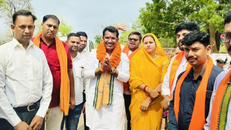 मुख्यमंत्री गोद ग्राम केडीआमा में विकास कार्यों की सौगात, विधायक रोहित साहू ने किया टीना शेड का लोकार्पण, सी.सी. रोड निर्माण का भूमिपूजन