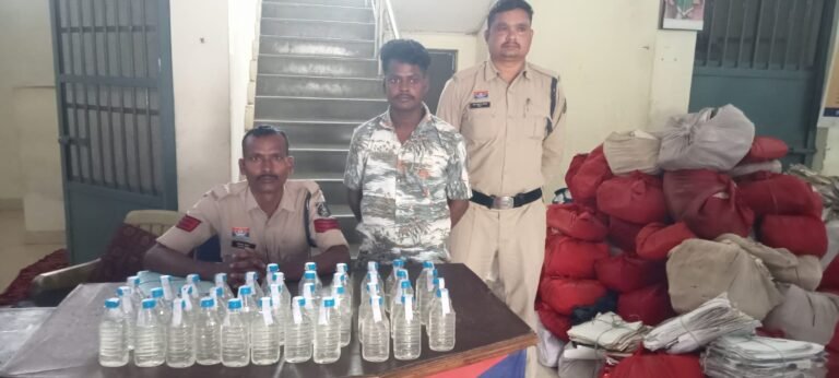 प्रहार अभियान के तहत तखतपुर पुलिस की बड़ी कार्रवाई, 39 पौवा देशी शराब जब्त