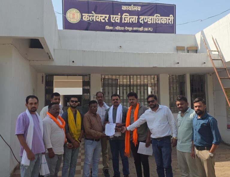 विश्व हिंदू परिषद, बजरंगदल जिला गौरेला पेंड्रा मरवाही गौ रक्षा विभाग ने मुख्यमंत्री के नाम सौंपा ज्ञापन