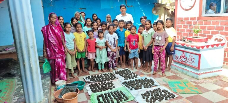 गर्मी की छुट्टियों में बच्चों का बड़ा मिशन  जमुनाही तिलकडीह स्कूल बनाएगा 5 लाख ‘सीड बॉल’