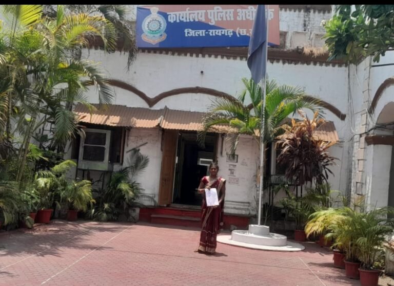 पति की हत्या के आरोपियों की गिरफ्तारी नहीं होने से भड़की विधवा, एसपी से लगाई न्याय की गुहार…