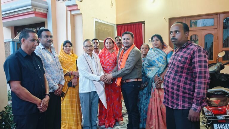 भाजपा की अतरमरा शक्तिकेंद्र बैठक सम्पन्न, ‘एक पेड़ माँ के नाम’ अभियान को लेकर बनी रणनीति, प्रबुद्धजनों का किया सम्मान