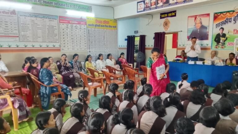 उत्साह  एवं हर्षोल्लास के साथ  मनाया गया कन्या परिसर में शाला प्रवेशोत्सव