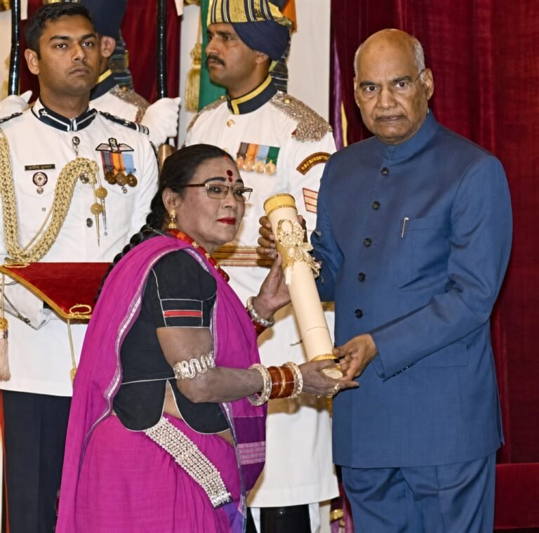 अम्बिकापुर : पद्म विभूषण तीजन बाई को भावभीनी श्रद्धांजलिः छत्तीसगढ़ की लोकसंस्कृति की अमर आवाज हुई शांत