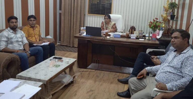 भारी बारिश के बाद स्वास्थ्य विभाग अलर्ट, 45 कॉम्बेट टीमें 24×7 तैनात