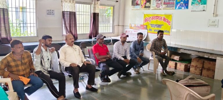 डिग्री है तो दिखाइए, नहीं तो क्लीनिक बंद कर मजदूरी कीजिए