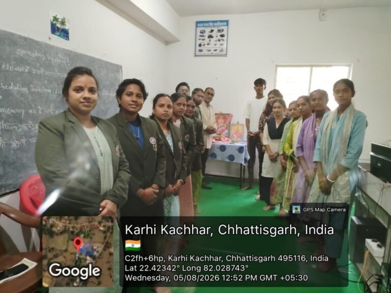 तिलक से हुआ स्वागत, कलम बनी सफलता की पहली सौगात; नए सपनों के साथ शुरू हुआ शिक्षा का नया सफर।