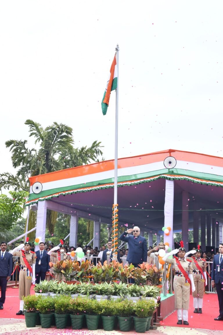 छत्तीसगढ़ हाईकोर्ट में गरिमामय माहौल में मनाया गया 80वां स्वतंत्रता दिवस, कर्मा नृत्य ने मोहा मन