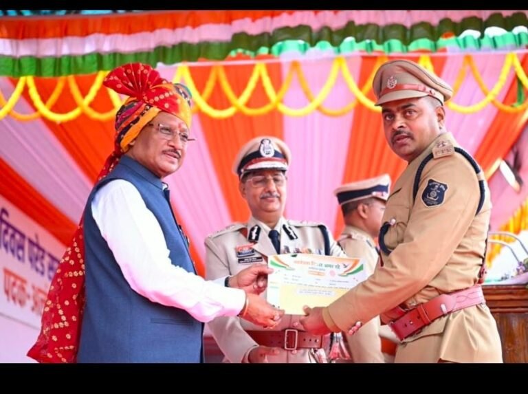 स्वतंत्रता दिवस पर बिलासपुर पुलिस को दो राज्य स्तरीय पुरस्कार, उत्कृष्ट कार्यों के लिए पुलिसकर्मी सम्मानित