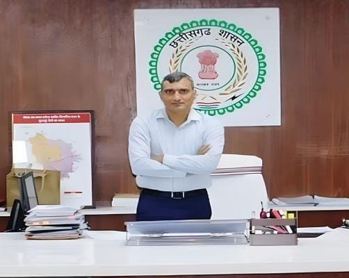 कलेक्टर बदले, जिम्मेदारियां बदलीं: रणबीर शर्मा गरियाबंद के नए कलेक्टर