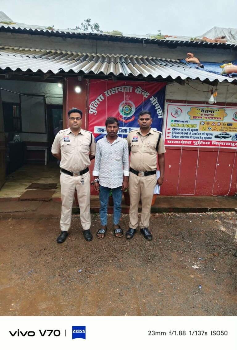 सूने मकान का ताला तोड़कर चोरी करने वाला आरोपी गिरफ्तार, एक फरार