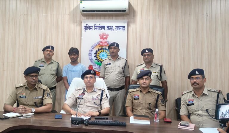 डांट का बदला लेने पिस्टल लेकर लौटा युवक, गार्ड पर दाग दी गोली! बिहार के खेत में छिपा आरोपी दबोचा