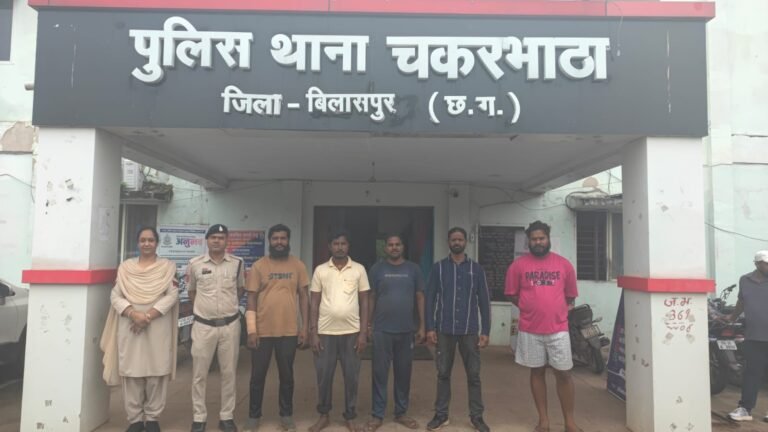 चकरभाठा में अवैध कबाड़ दुकानों पर पुलिस का शिकंजा, 5 संचालकों पर प्रतिबंधात्मक कार्रवाई