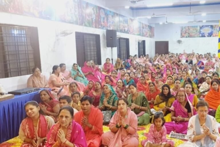 भागवत कथा के चौथे दिन उमड़ा श्रद्धा का सैलाब, बढ़ती जा रही श्रद्धालुओं की संख्या