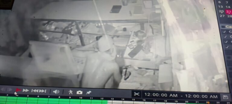 धरमजयगढ़ में राशन दुकान का ताला तोड़कर चोरी, CCTV में कैद हुई वारदात