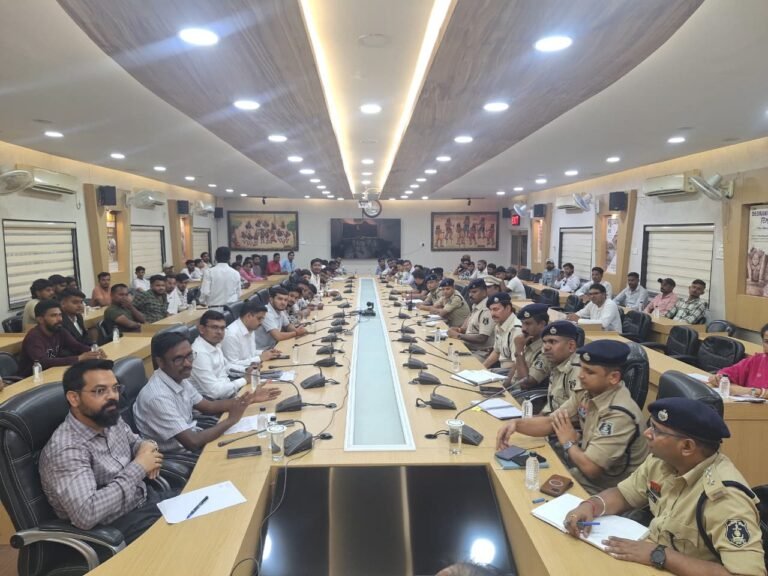 गणेश विसर्जन की तैयारियों को लेकर कलेक्टर-एसएसपी ने ली बैठक, समितियों को दिए आवश्यक निर्देश
