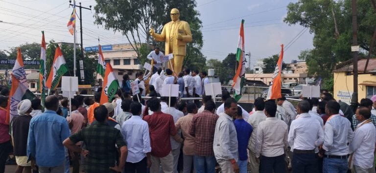 वोट चोरी के आरोपों को लेकर कांग्रेस का प्रदर्शन, CEC ज्ञानेश कुमार के इस्तीफे की मांग