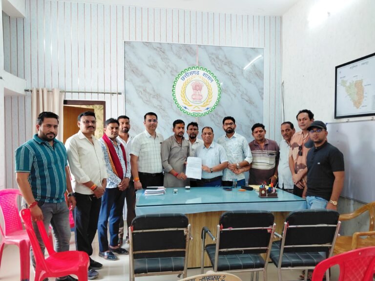 स्मार्ट मीटर पर ‘महतारी वंदन वसूली’ स्टीकर लगाने वालों पर FIR की मांग, भाजपा पार्षद दल ने खोला मोर्चा