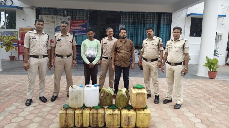 कोटा पुलिस की अवैध महुआ शराब तस्करों पर बड़ी कार्रवाई, 133 लीटर शराब जब्त