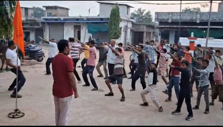 संघ शताब्दी वर्ष: अधिकतम स्थान पर शाखा योजना से गांव-गांव में गूंजा राष्ट्रवाद का मंत्र, तर्रा में नवीन शाखा का शुभारंभ